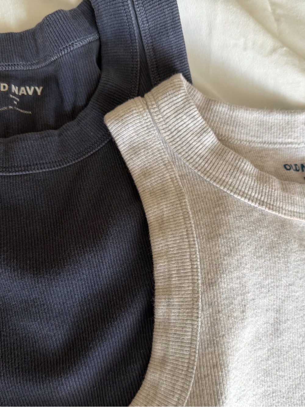 Old Navy Ribbed Tank Tops - Picture 3 of 4